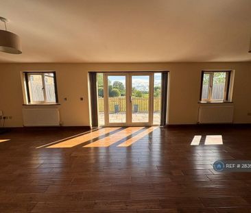 2 bedroom semi-detached house to rent - Photo 2