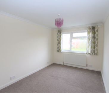 Parkfield, Busbridge, Godalming, Surrey, GU7 - Photo 3