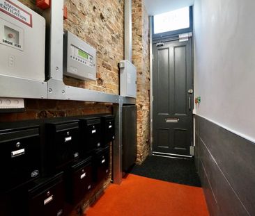 Studio 6, 207 High Street - Photo 6