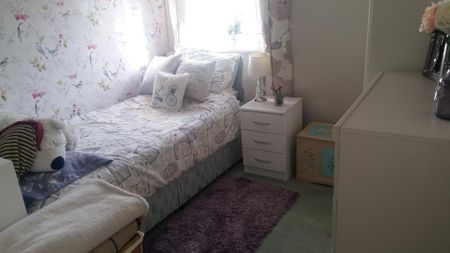 2 bedroom terraced house to rent - Photo 4