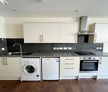 Studio to rent - Photo 6