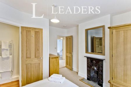 1 bedroom in a house share to rent - Photo 5