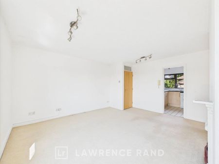 2 bedroom flat to rent - Photo 2