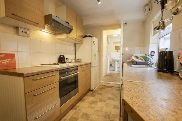 4 bedroom house to rent - Photo 1