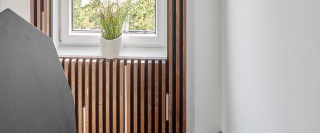 LUXUS MIT WEITBLICK - TEILMÖBLIERTE (VB) 3,0 ZIMMER WOHNUNG IN HALBHÖHENLAGE - Photo 1