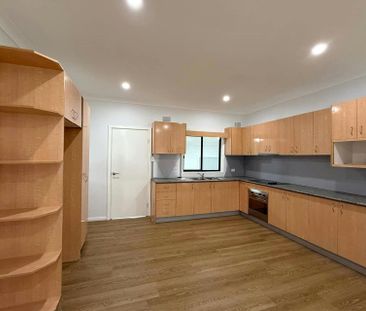 NEWLY RENOVATED FAMILY HOME - Photo 5