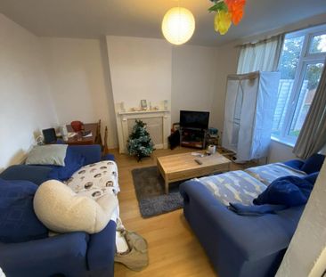 4 bedroom house to rent - Photo 1