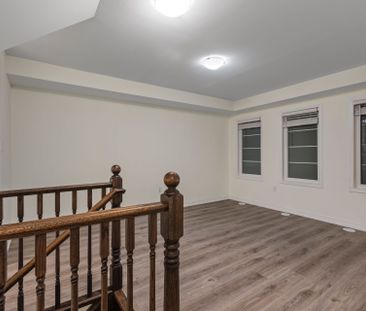 For Lease - 122 Christopher Road, Oakville, Ontario - Photo 4