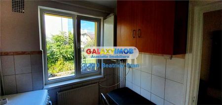 Inchiriere apartament 3 camere cu centrala proprie Vatra Luminoasa - Fotografie 5