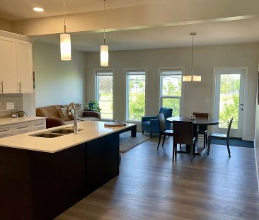 Townhouse in Cameron Heights (3480 Cameron Heights Cove) — 3 Bedroo... - Photo 1