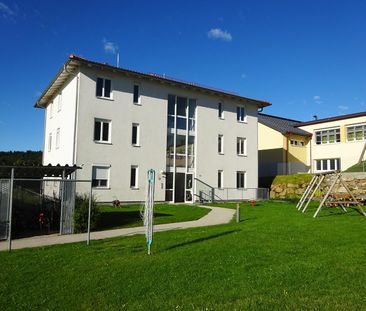 Sehr schöne 3-Zimmer Wohnung in Traberg mit Loggia - Photo 1