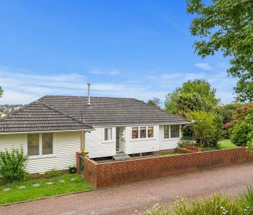 Glenfield 3-Bedroom House – Double Westlake zone - Photo 4