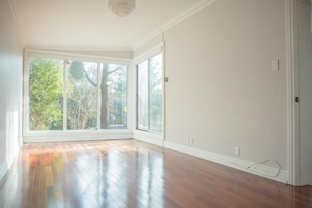 For Lease - 15 Hurlingham Crescent, Toronto, Ontario - Photo 1