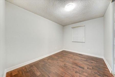 For Lease - 23 Longbow Square, Toronto, Ontario - Photo 4