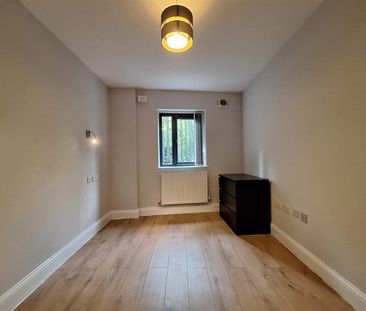 1 Bed Flat, Allenby House, EN4 - Photo 2