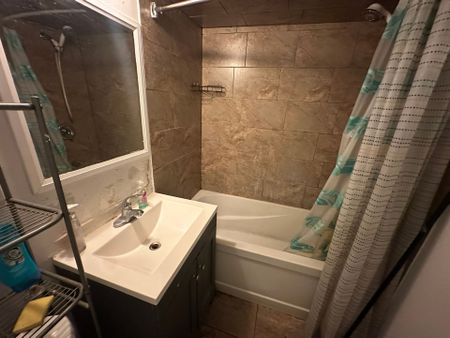 For Lease - 9 Valmount Avenue, Toronto, Ontario - Photo 4