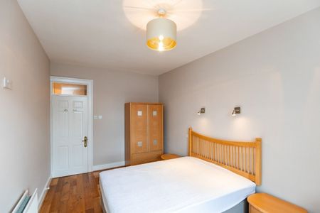 26 Thornhill Malone, Belfast BT9 6SP - Photo 4