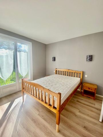 Location Maison 5 pièces 97m² AIRE SUR L ADOUR 40800 - Photo 2