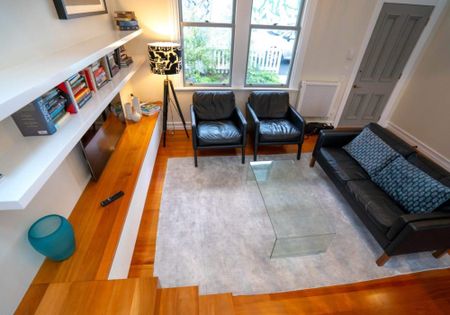 Exquisite 2 bedroom heritage cottage tucked away in the heart of Cuba St - Photo 5