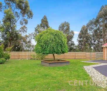 “Spacious 4-Bedroom Family Home in a Quiet Court Location” - Photo 3