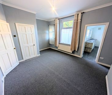 A 3 Bedroom Terraced - Photo 3