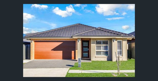 Expansive family home with Solar! - Photo 1