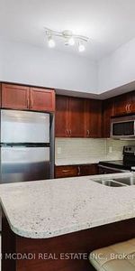 Hurontario & Burnamthorpe Furnished 1Bdrm Upgraded Kitchen Spacious - Photo 3