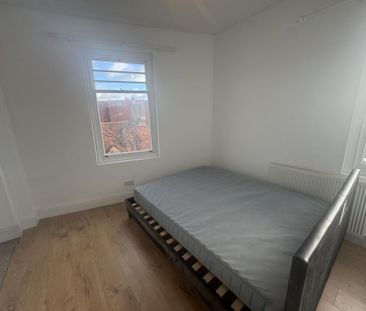 West Street, Fareham - Photo 2