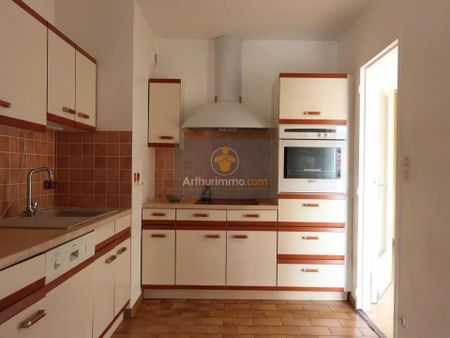 Location Appartement 3 pièces 70 m2 à Apt - Photo 3