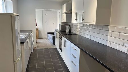Gresham Road, Middlesbrough - Photo 4