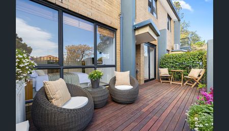 Beach Life, Latte Lifestyle & Street front Living - Photo 2