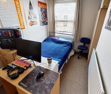 5 bedroom terraced house to rent - Photo 2