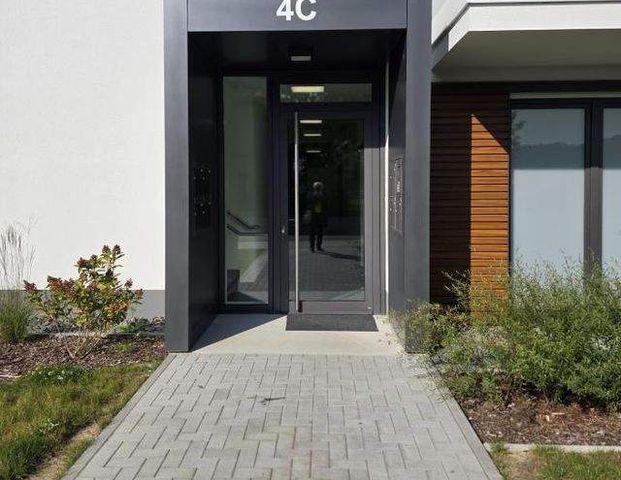 Erstbezug im Neubau! Fußbodenheizung, große Terrasse, Vinyl, moderne Ausstattung! - Photo 1