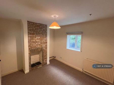 2 bedroom terraced house to rent - Photo 3