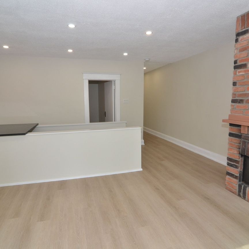For Lease - 6 Park Avenue Unit# D, Toronto, Ontario - Photo 1
