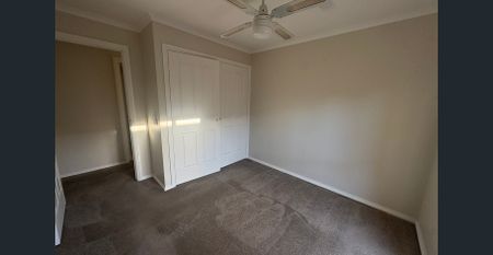 Charming Family Home in Pakenham - Photo 2