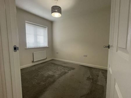 3 bedroom semi-detached house to rent - Photo 3