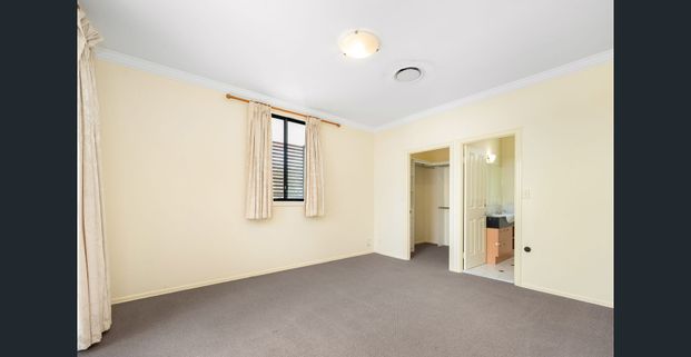 Spacious & Private Family Home in Prime Kelvin Grove Location - Photo 1