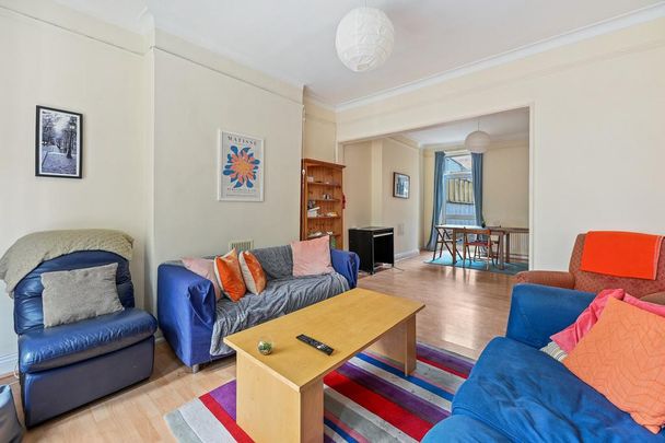 1 bedroom in a house share to rent - Photo 1