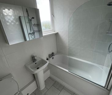 3 Bed Flat, Gladsmuir Road, G52 - Photo 5