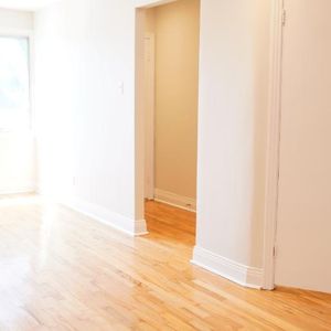 1 CH - 1 SDB - Montréal - $1,275 /mo - Photo 2