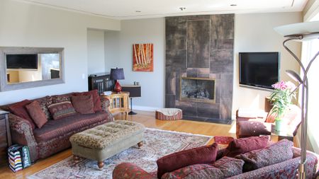 Executive 5 Bedroom House For Rent In Edgemont: Pet Friendly - Photo 2