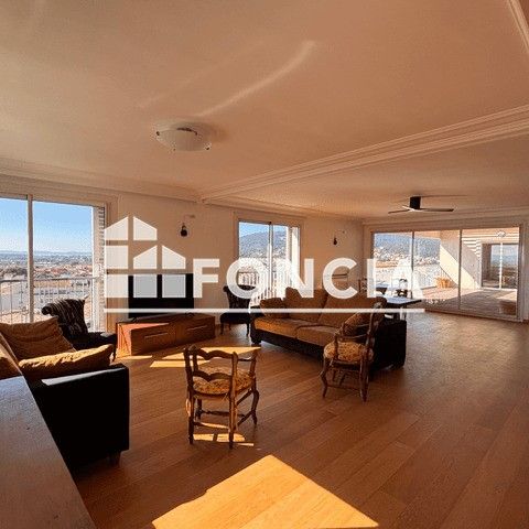 Tout savoir sur cet appartement dans le quartier Gambetta, à Hyères - Photo 1