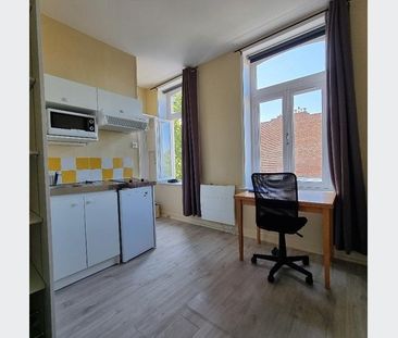 Appartement à Louer à LILLE 464 € - Photo 2