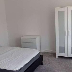 Newcombe Road, Southampton, SO15 - Photo 2