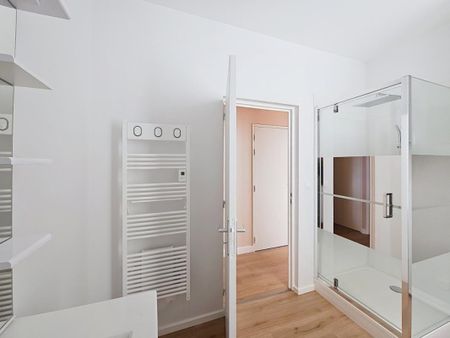 Location Appartement 3 pièces 68m² AGEN 47000 - Photo 5