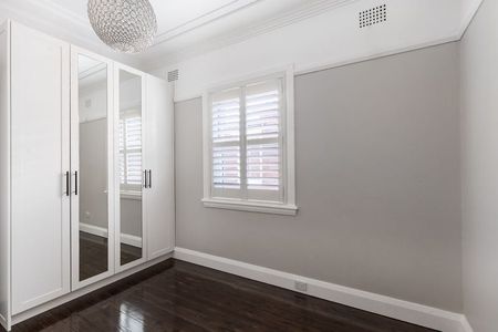 Charming Character Home with Elevated City Views - Photo 4