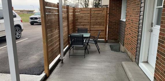 3 1/2 sur 2niveaux, Sainte-foy, 01Fevrier2026 - Photo 2