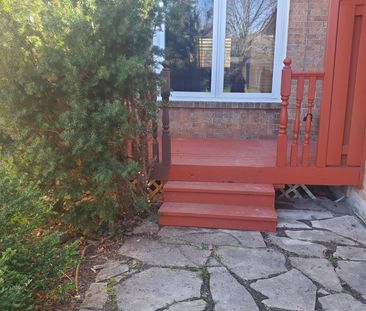 For Lease - 104 Houseman Crescent, Richmond Hill, Ontario - Photo 4