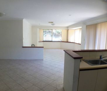 LARGE FAMILY HOME WITH STUDY! - Photo 6